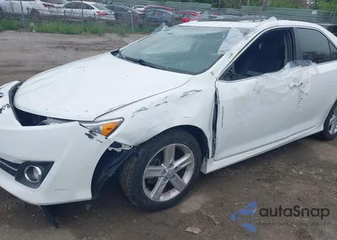 2012 Toyota Camry Se z USA, uszkodzony, nr VIN 4T1BF1FKXCU508555